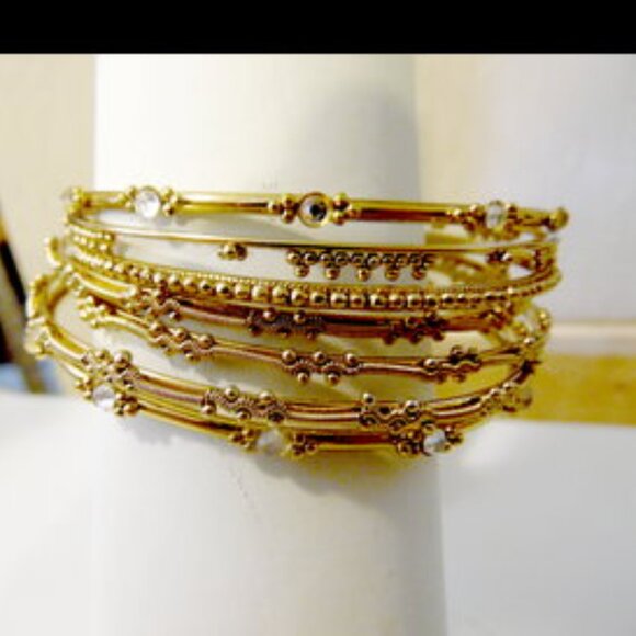 R. J. Graziano Crystal Wide 7 Piece Bangle Set Size 8" - Picture 7 of 8